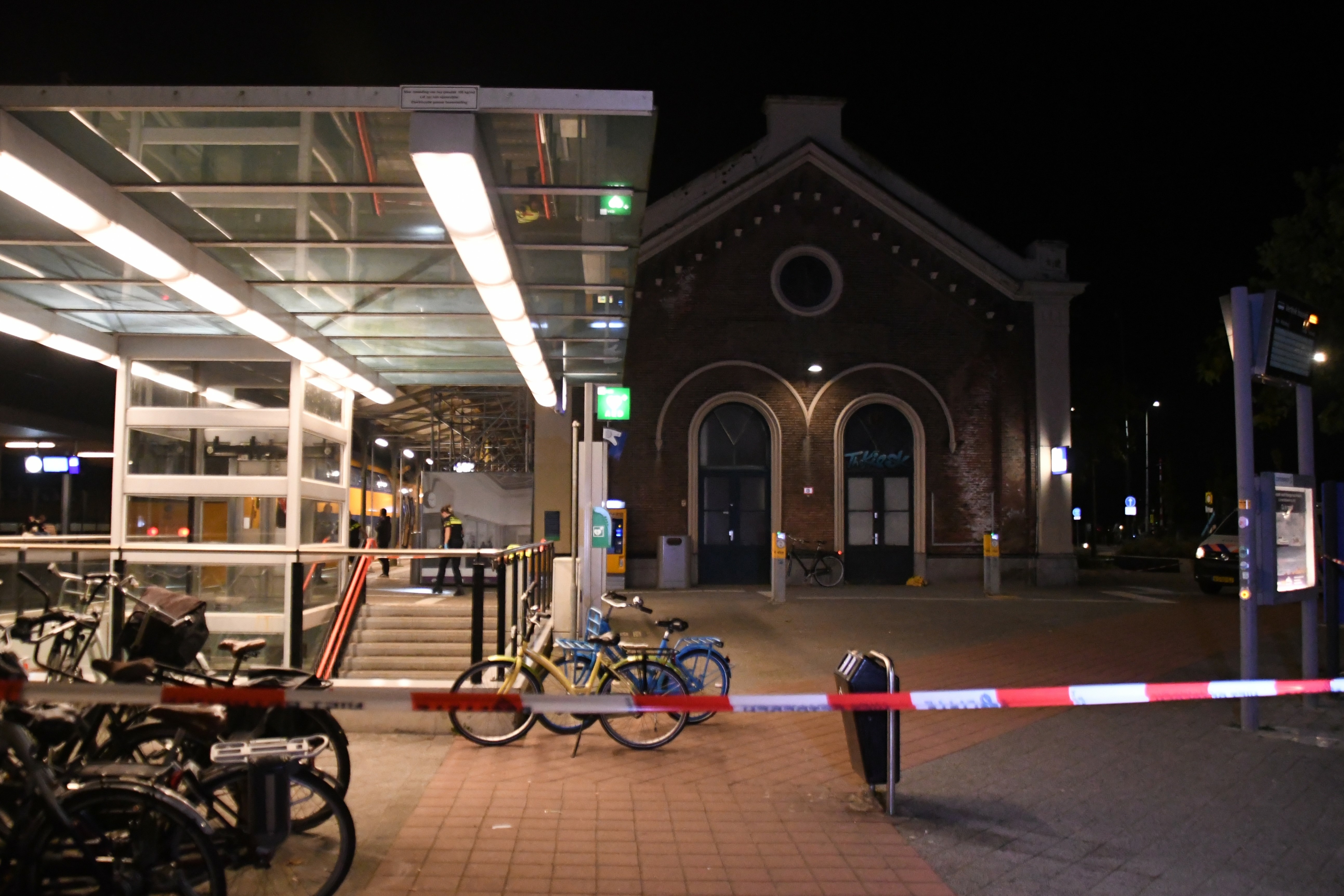 Conducteur laat meisje (17) niet alleen uitstappen op station Middelburg vanwege hangjongeren en brengt haar hoogstpersoonlijk naar huis