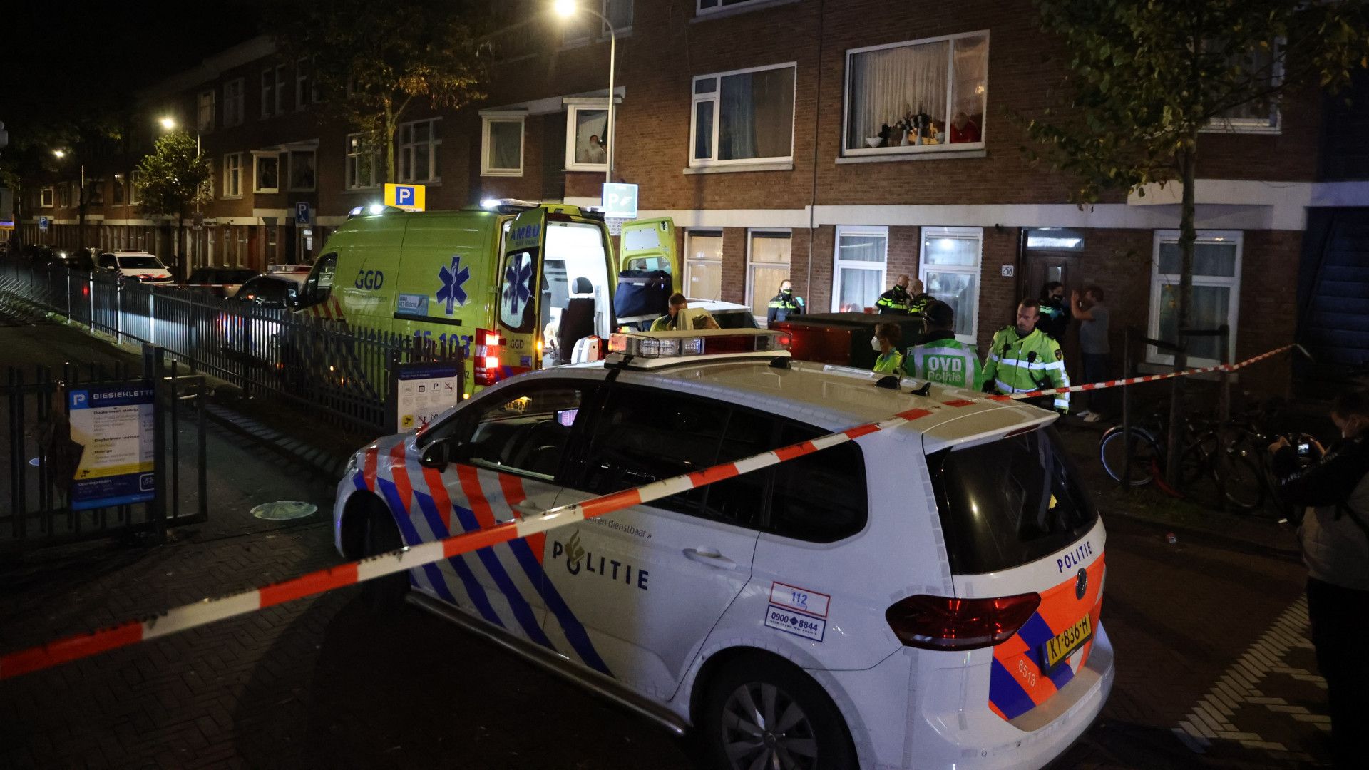 Vrouw (39) Gewond Bij Steekpartij Na Ruzie, Verdachte Op De Vlucht ...