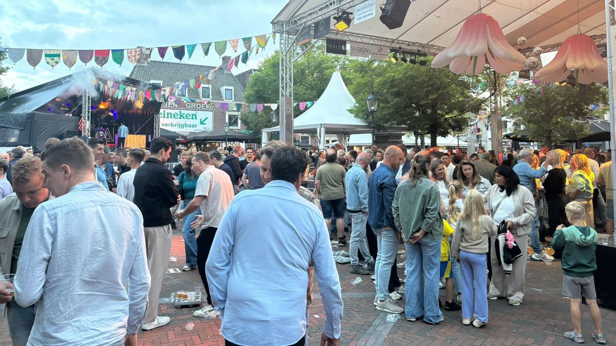 Duizenden mensen komen af op groots dorpsfeest: 'Goed bier en goede muziek'