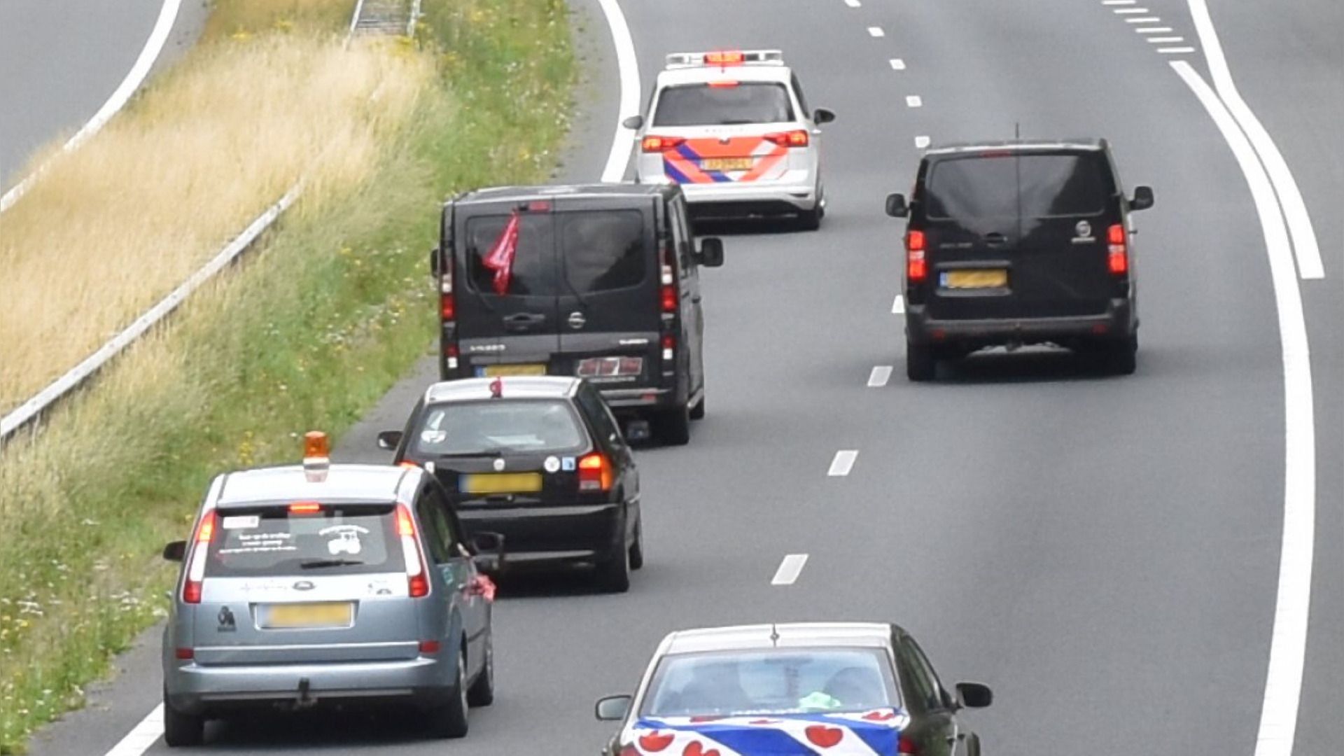 Langzaamaanacties En Bermbrandjes Op Noordelijke Snelwegen - Omrop Fryslân