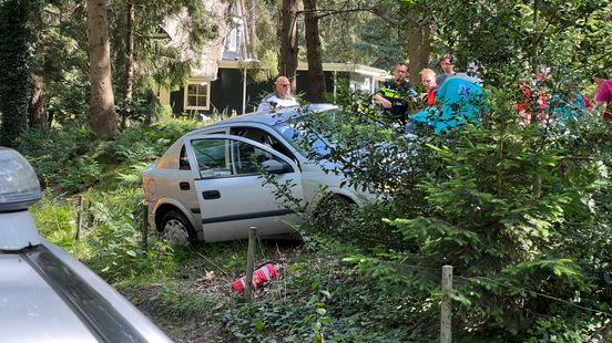 Assenaar komt om bij eenzijdig auto-ongeluk in Zeegse. Assenaar komt om bij eenzijdig auto-ongeluk in Zeegse.