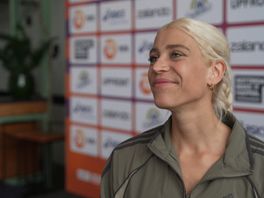 Na veel gehaast is Mikky Keetels op tijd in Rotterdam voor de Marathon