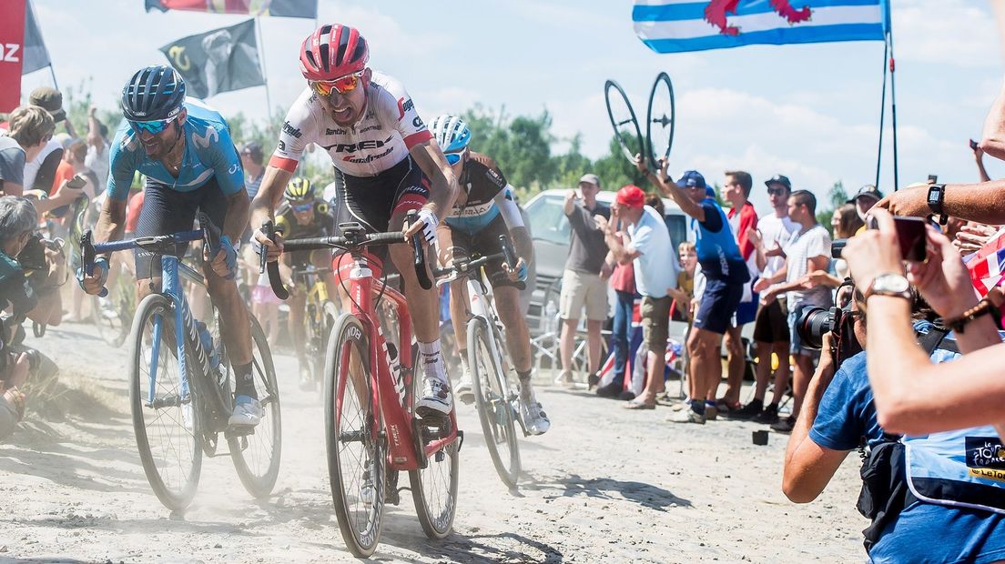 Bauke Mollema in actie tijdens de negende etappe van de Tour de France tussen Arras en Roubaix.