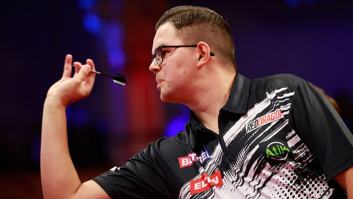 Gian van Veen naar halve finale • De Treffers-NEC in Groesbeek