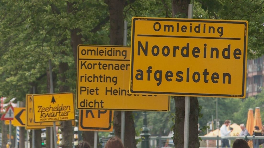 Deze parade van gele borden zou Den Haag dit jaar grotendeels bespaard moeten blijven