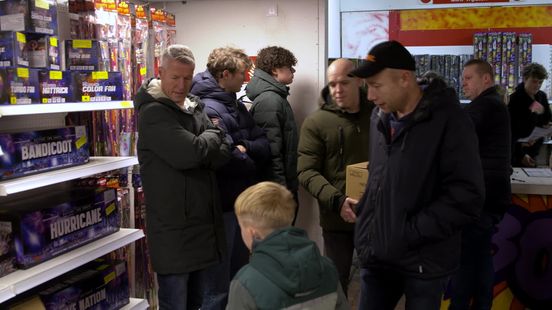 Vuurwerkverkoop schiet de lucht in