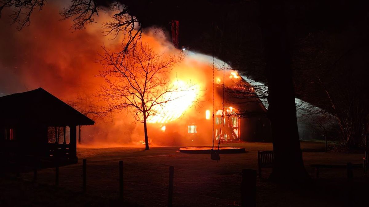 Honden gered bij uitslaande brand in boerderijwoning