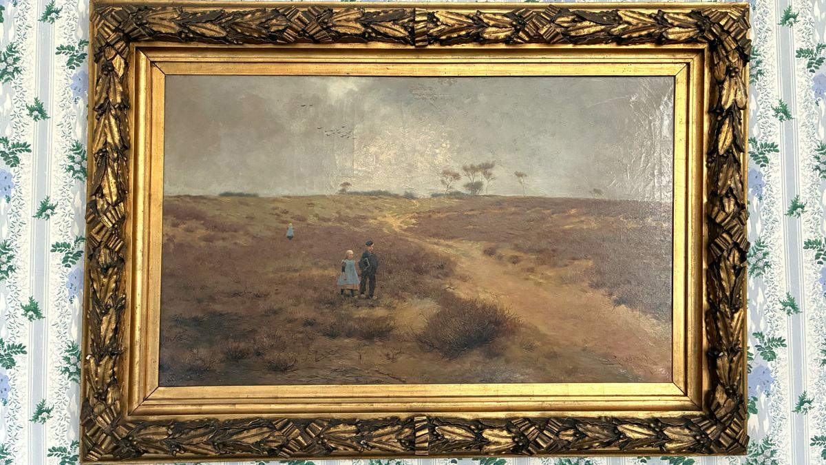 Historisch schilderij van Drentse heideveld siert havezate in Dwingeloo