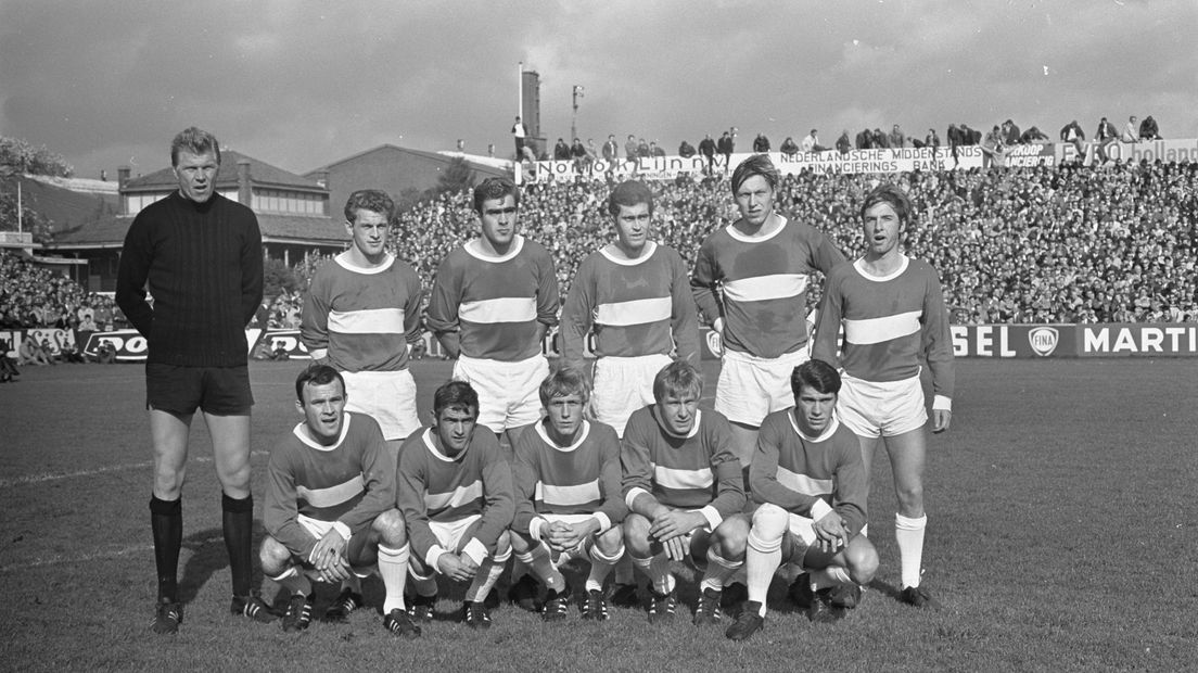 Holland Sport voor de wedstrijd tegen Ajax op 13 oktober 1968