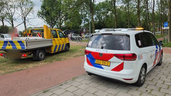 Fietser gewond naar ziekenhuis na botsing