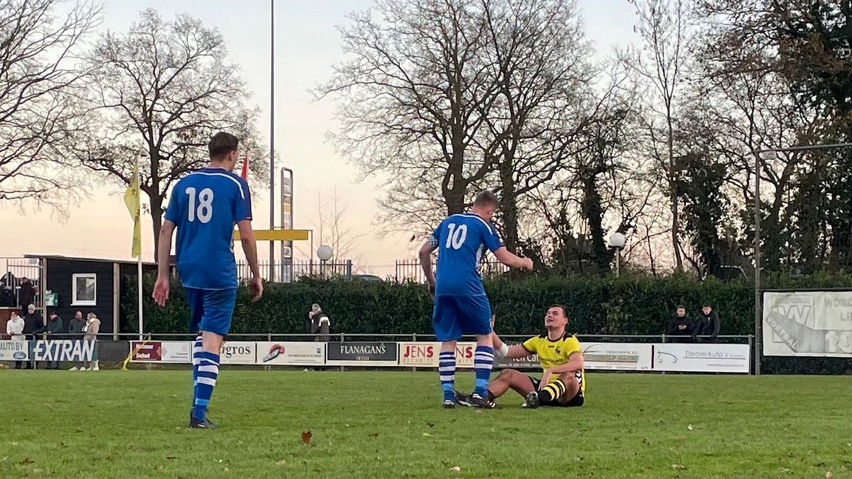 EHS'85 laat kans op koppositie liggen, Hoogersmilde wint topper van Giethoorn