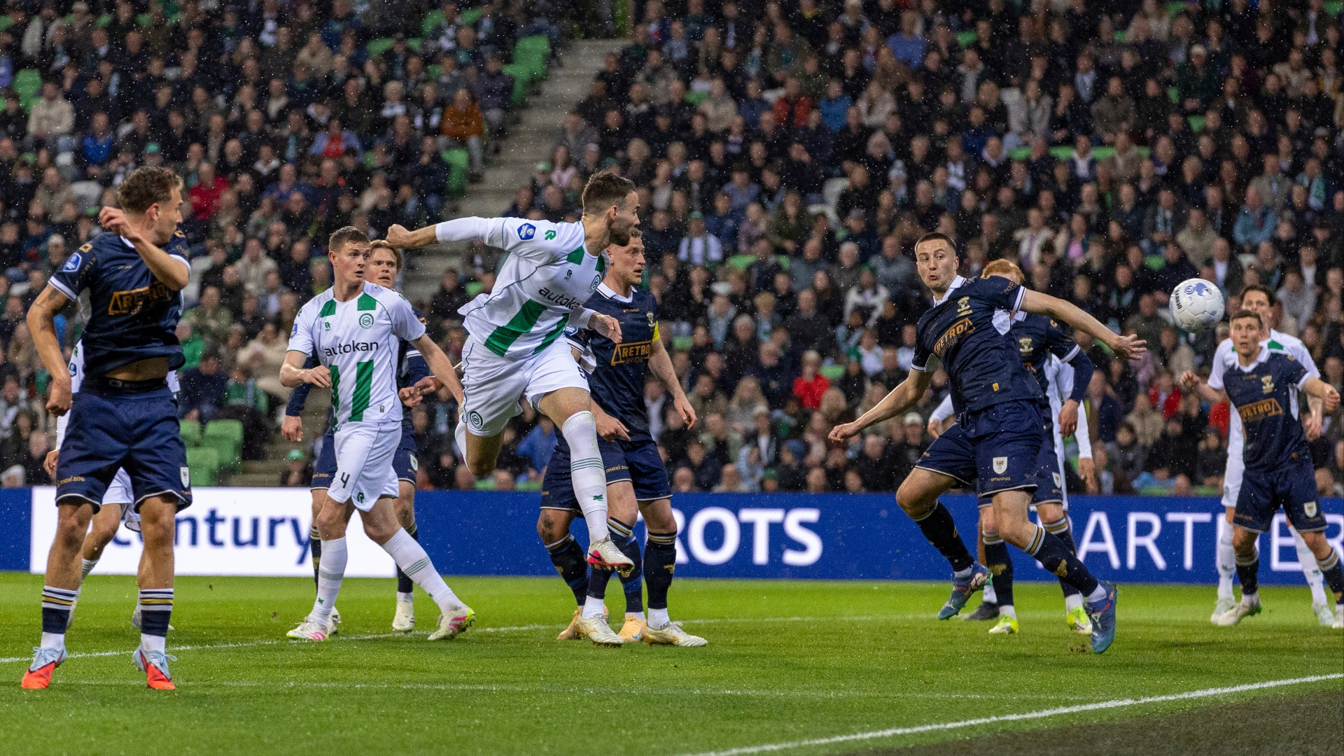 Met bloedeloos gelijkspel keert FC Groningen terug in het linkerrijtje