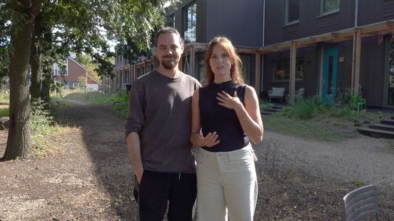 Liselotte en Niels bouwden met hun vrienden een rij huizen: 'Dit is hoe we het voor ons zagen'