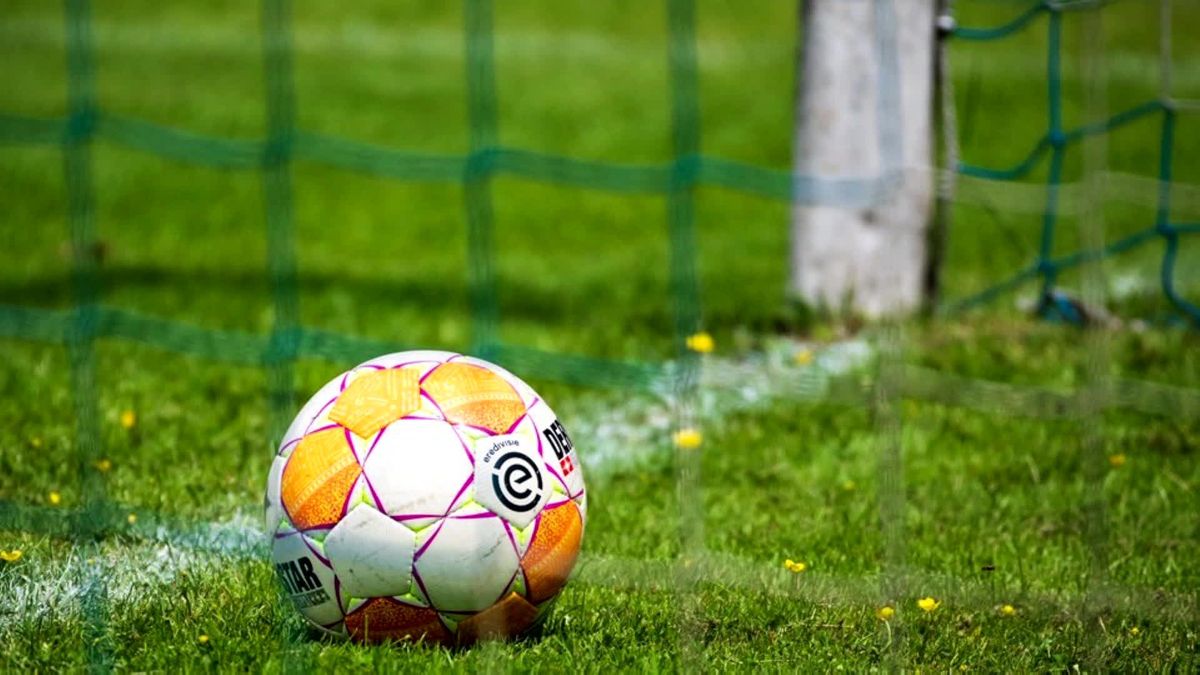 Nieuw Heeten-trainer Metin Güngül verklaarde op Radio Oost de monsterzege op IJsselstreek