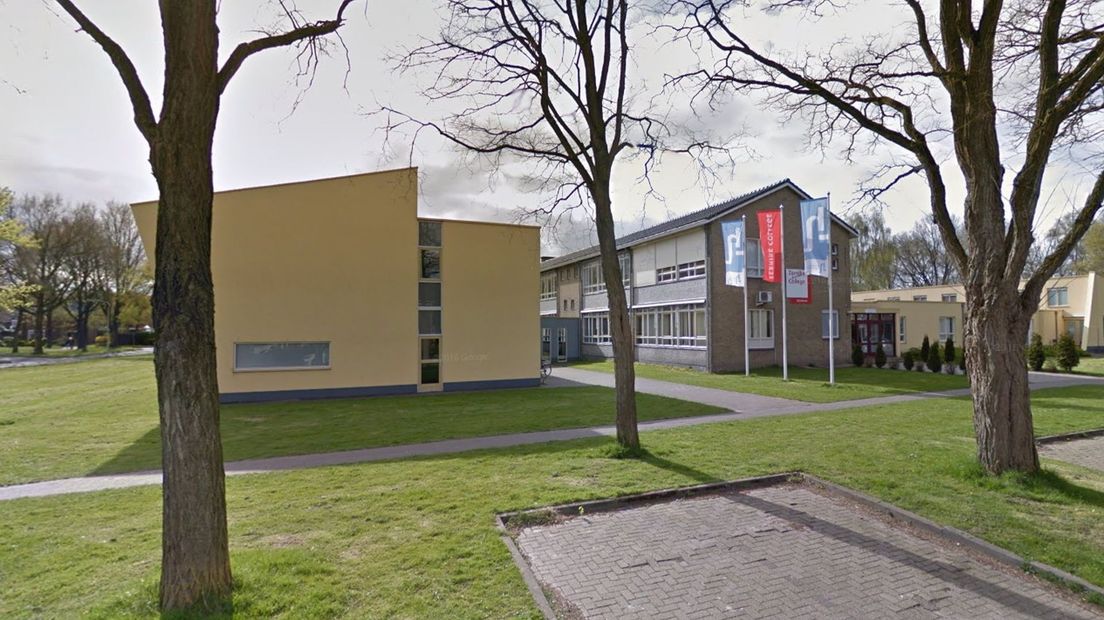 Het Harens Lyceum in Zuidlaren sloot vorig jaar de deuren (Rechten: Google Streetview)