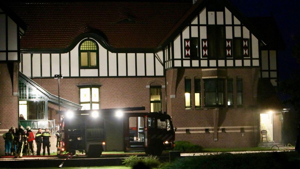 UPDATE: Brand in monumentaal zorgcomplex in Sint Nicolaasga onder controle