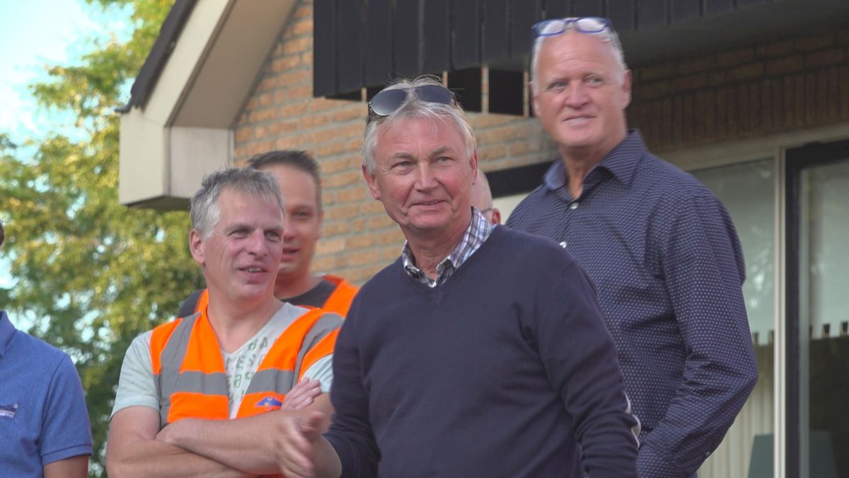 Hengeloër stopt na 35 jaar met ophalen oud papier
