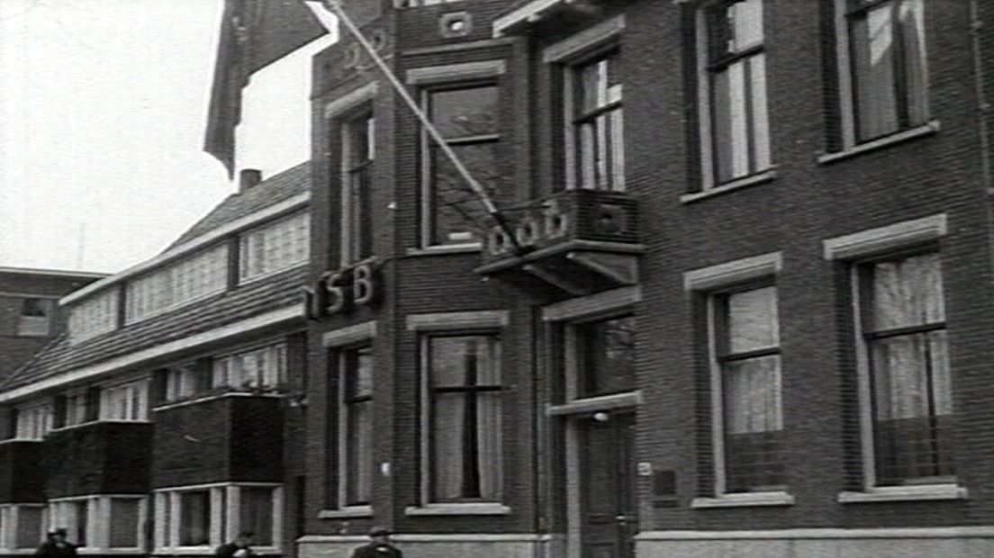 Historisch beeld van het NSB-hoofdkwartier aan de Maliebaan in Utrecht.