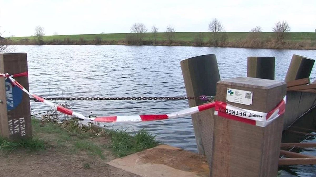 Drijfbrug bij Den Nul weer open na ongeluk
