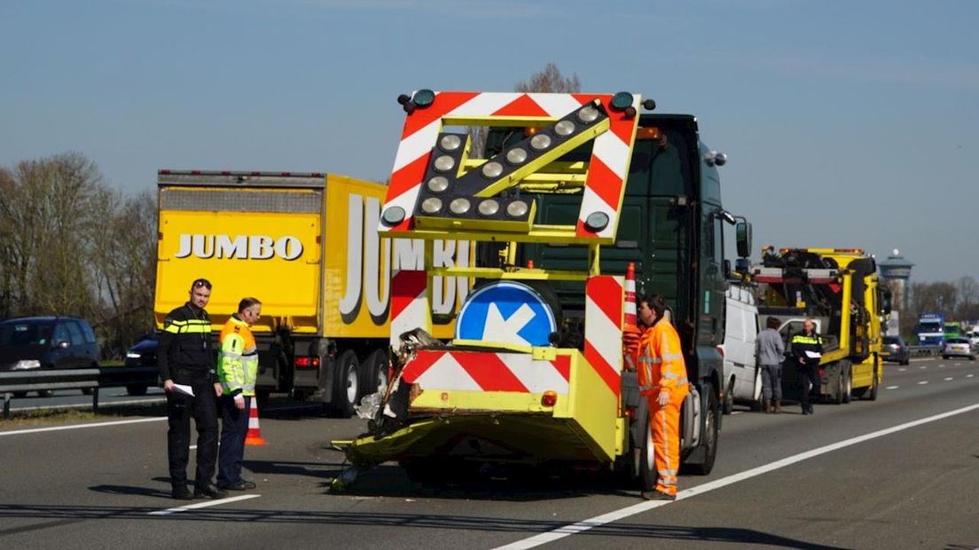 Rijstroken afgesloten na ongeluk op A28 tussen Zwolle en Nieuwleusen