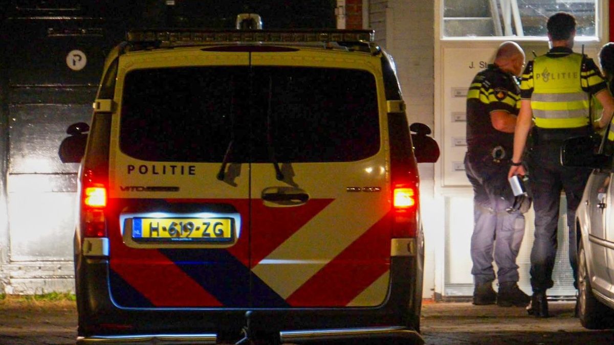 112 nieuws: DSI doet inval in woning Almelo | Autobrand en uitslaande boerderij brand in Deventer en