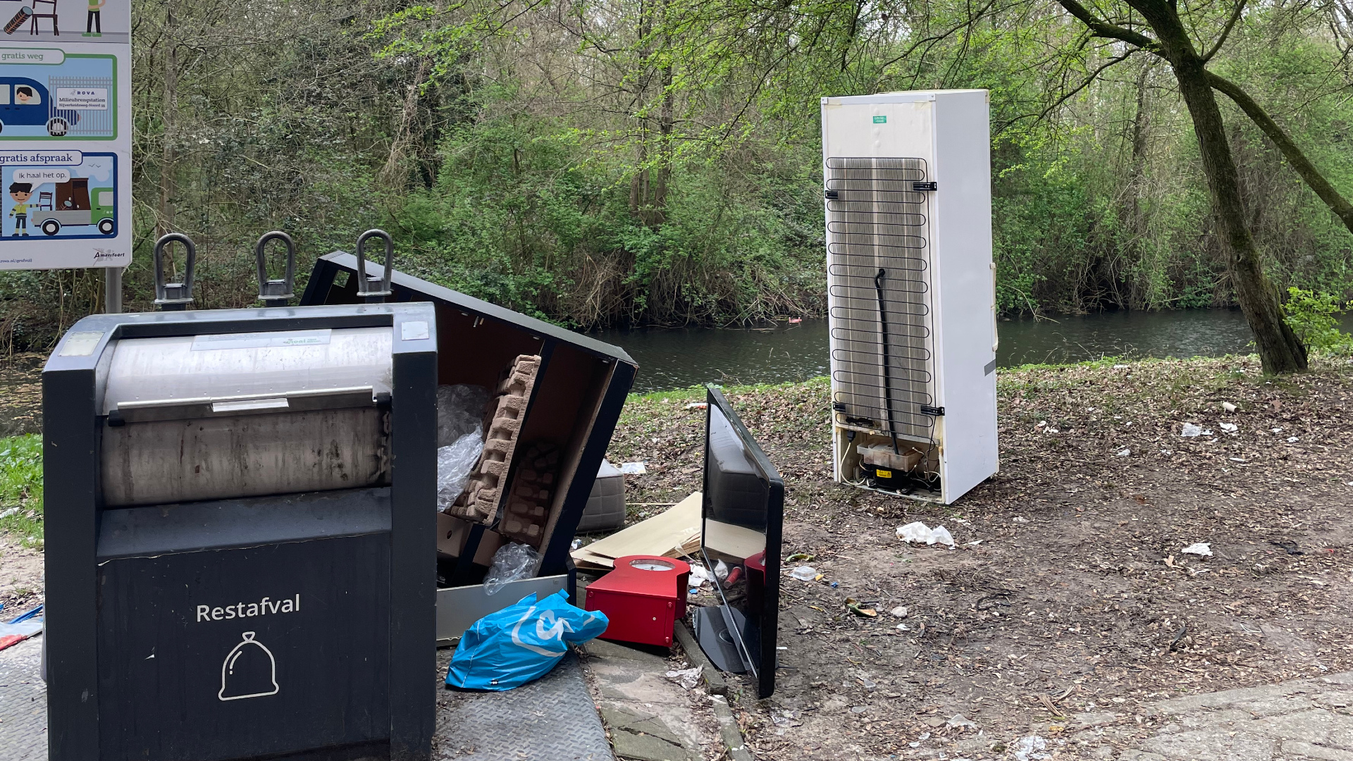 Grofvuil in Amersfoort niet opgehaald door brand datacenter