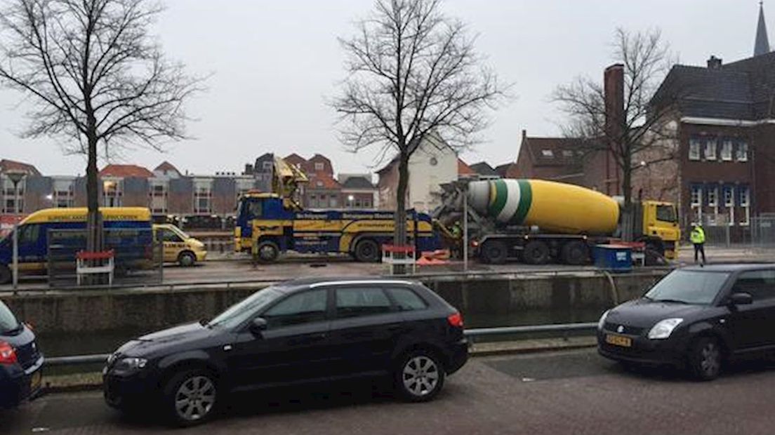 Betonvloer voor parkeergarage gestort in Kampen