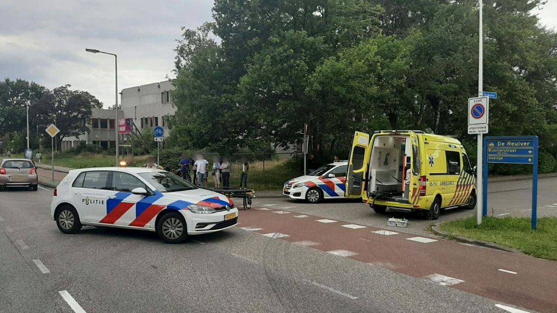 Verkeersongeluk op kruising Buurserstraat/De Reulver