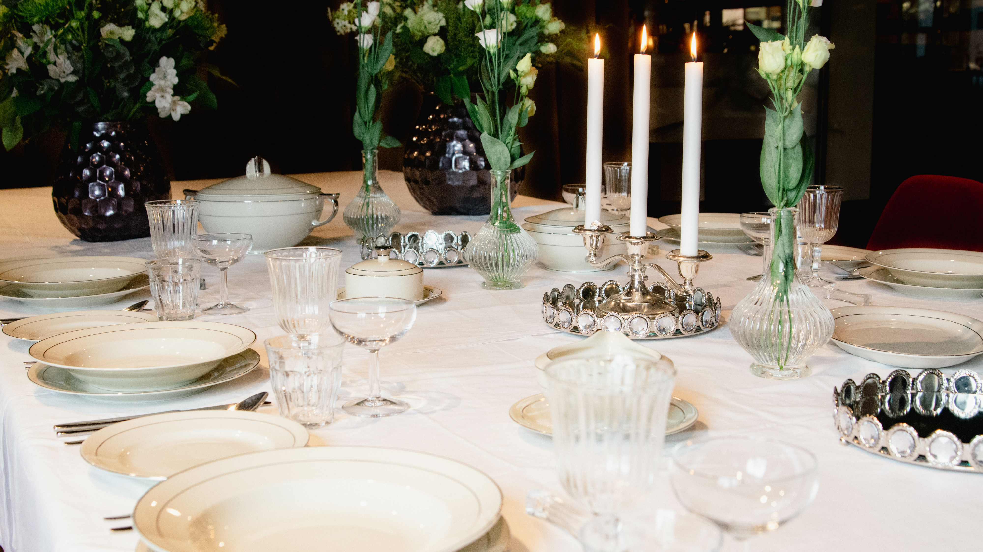 Diner by Downton Abbey yn De Lawei