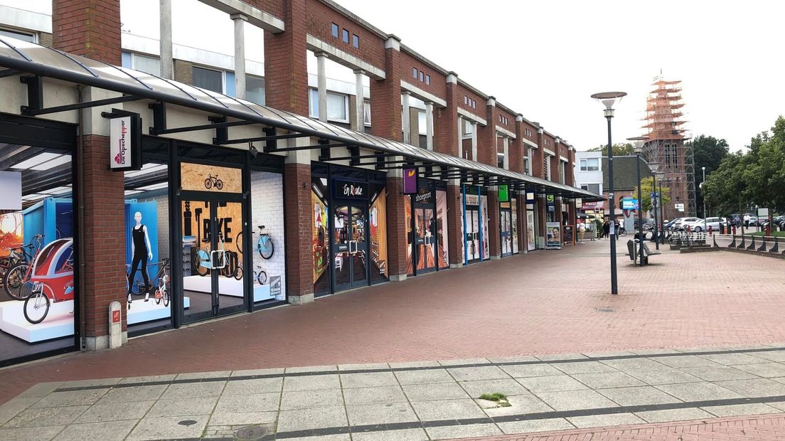 Lege winkelpanden aan het Museumplein in Veendam.