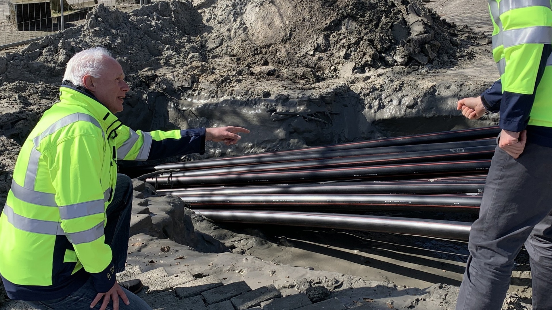 Liander legt nieuwe buizen aan in Leeuwarden