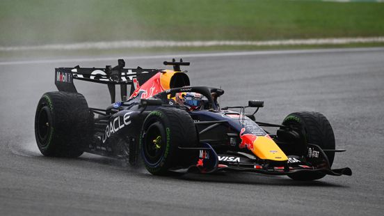Eindelijk raak voor Max Verstappen: winst in Maleisië, waar de Formule 1 ook even voor schut staat Nieuws