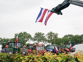 Protesterende boeren langs gemeenten en provincie