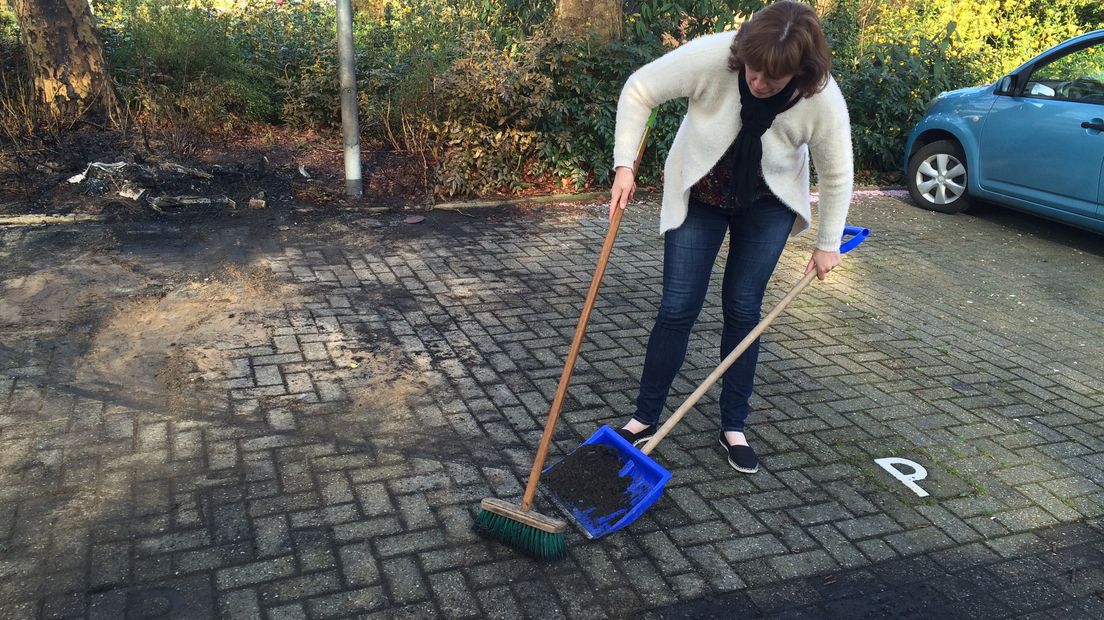 Is de rust definitief terug in de Edese wijk Veldhuizen? Daar lijkt het volgens bewoners wel op, nu ze de rustigste jaarwisseling in jaren beleefden. Buurtbewoners die vorig jaar in huis bleven, durfden nu weer de straat op.