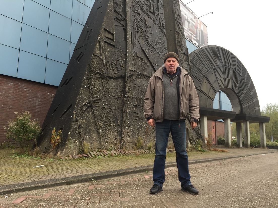 Kunstenaar Boudewijn Payens voor het Climbing Structure