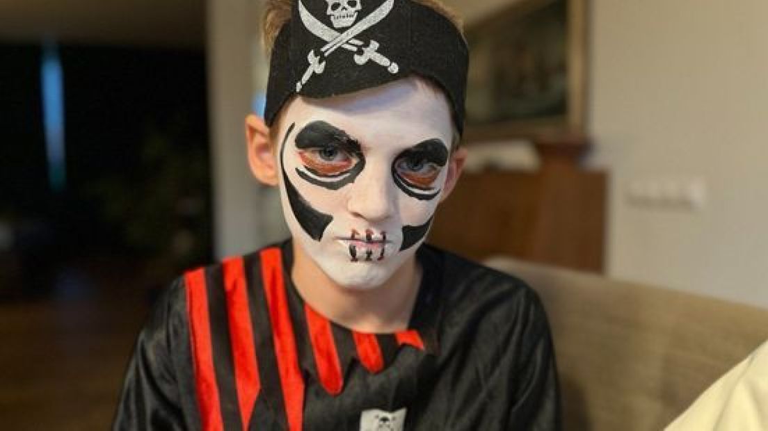 het spook van de blankaart Geschminkte Dilano Visser uit Rheden is klaar voor Halloween.