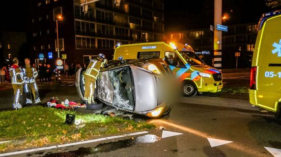 Flinke ravage bij botsing in Enschede Home