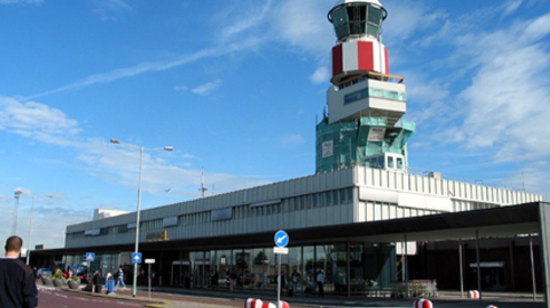 rotterdam-airport-vliegtuig-1108