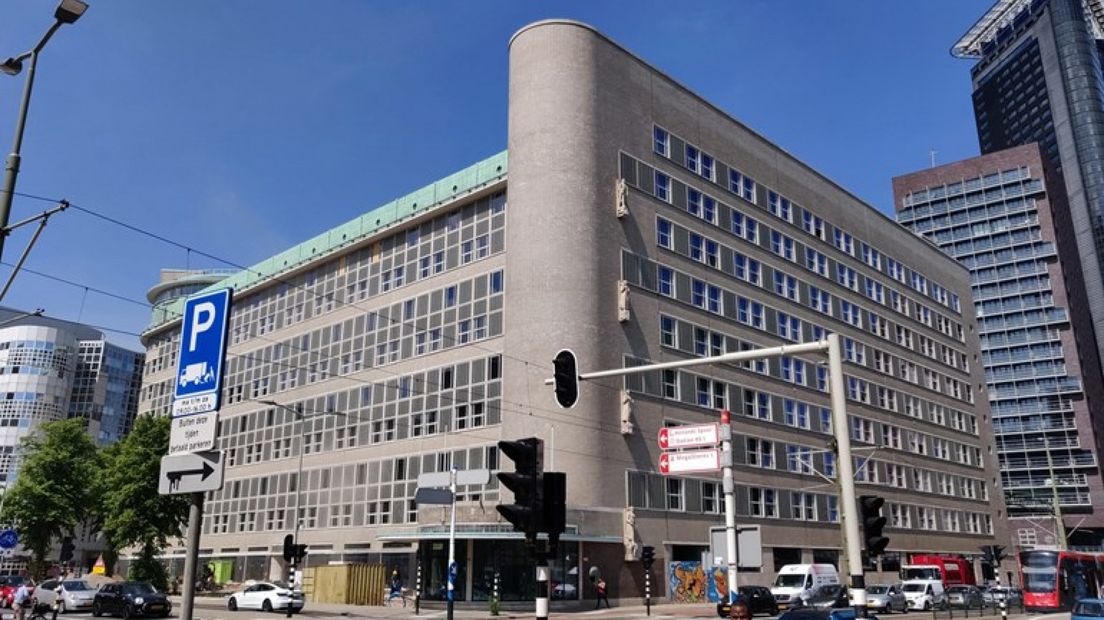 Het-Stationspostgebouw-vlakbij-Hollands-Spoor-Foto-Omroep-West