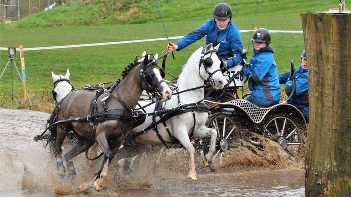 Joris Wouda (17) uit Drouwen wint meteen bij internationaal debuut in Exloo