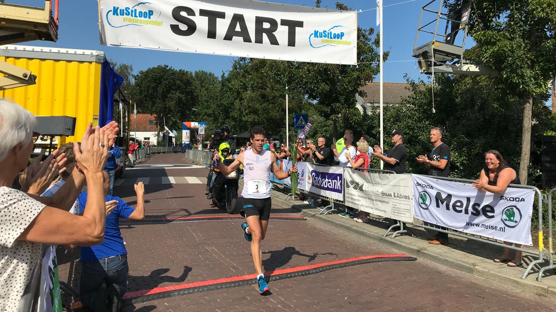 Tim Pleijte wint Kustloop in een nieuw parcoursrecord