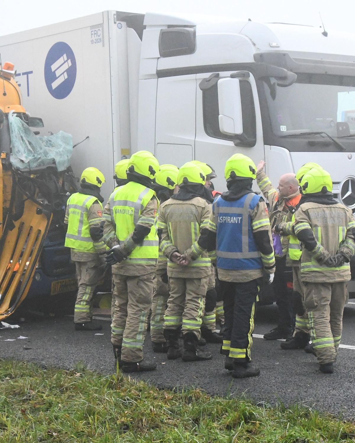 A58 Tussen Kapelle En Yerseke Weer Open Na Ongeluk Met Vrachtwagens a58-tussen-kapelle-en-yerseke-weer-open-na-ongeluk-met-vrachtwagens
