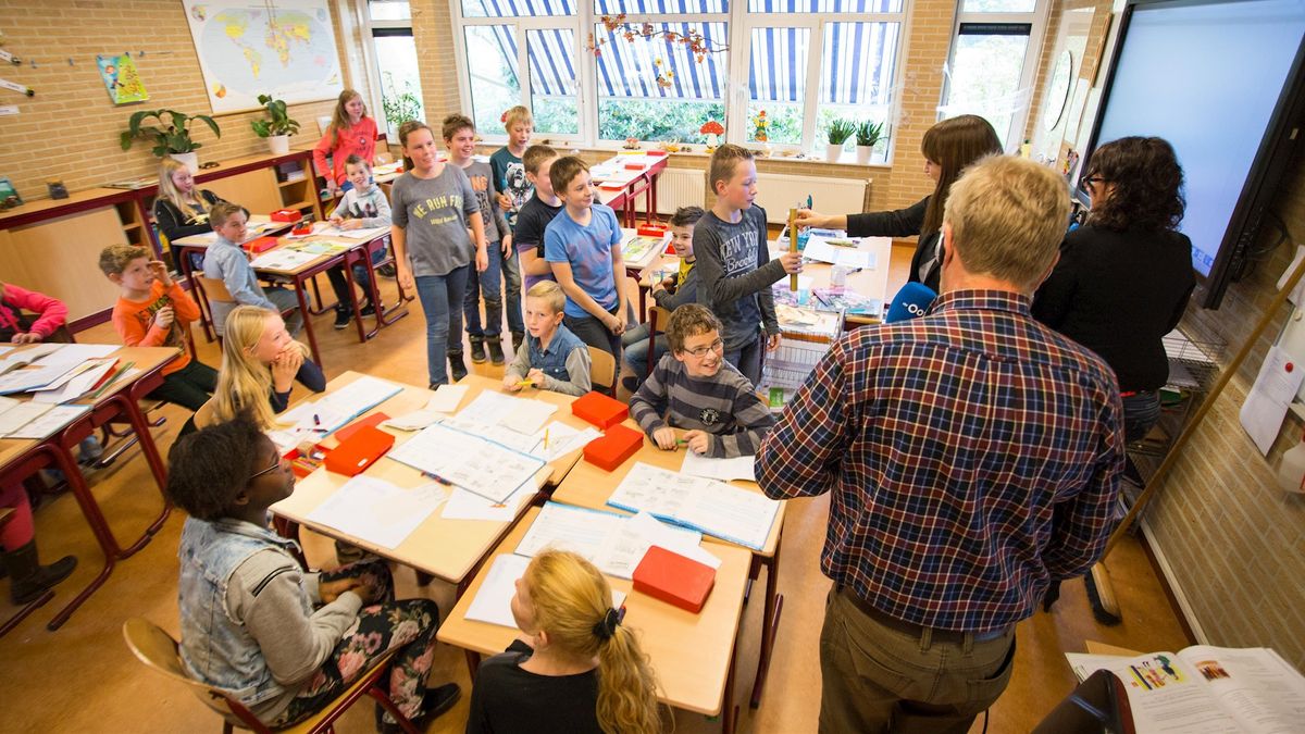 Klas uit Witharen naar Walibi na record-verkoop kinderpostzegels