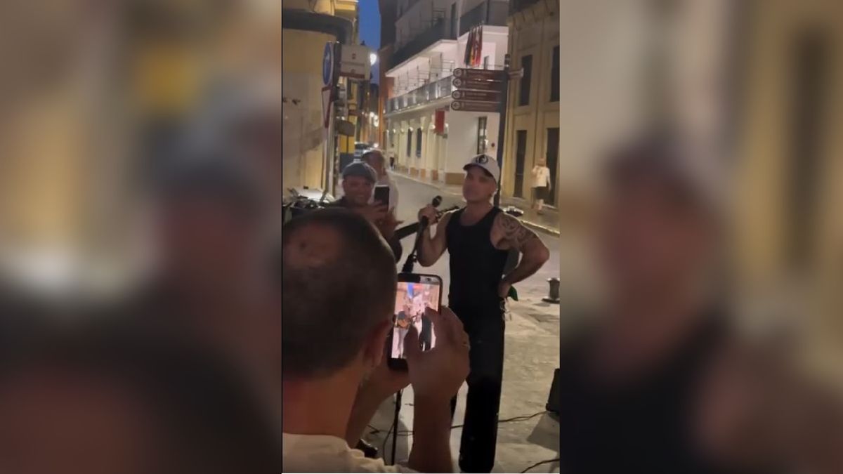 Kapper Dicky uit Staphorst is in Sevilla getuige van privéoptreden Robbie Williams
