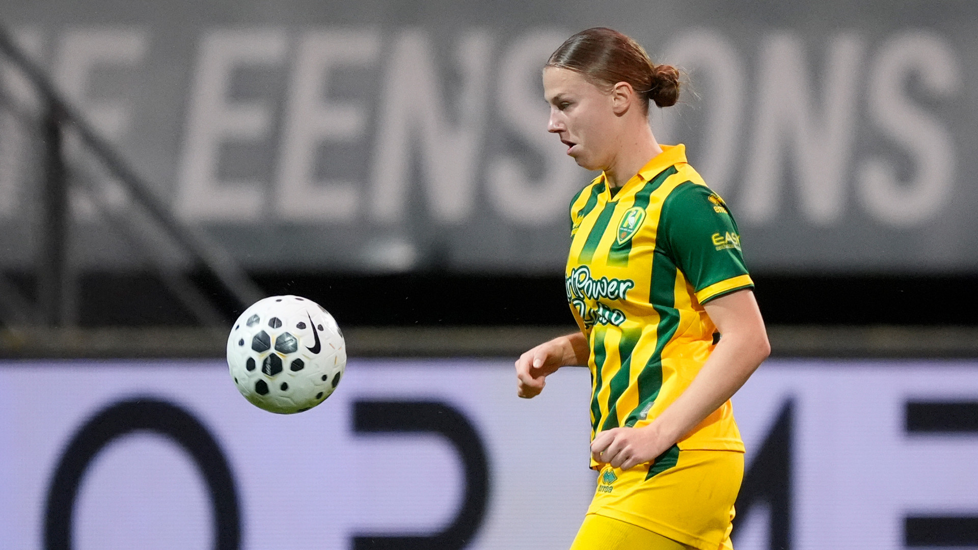 Sportnieuws | ADO-vrouwen in eigen huis hard onderuit tegen FC Twente