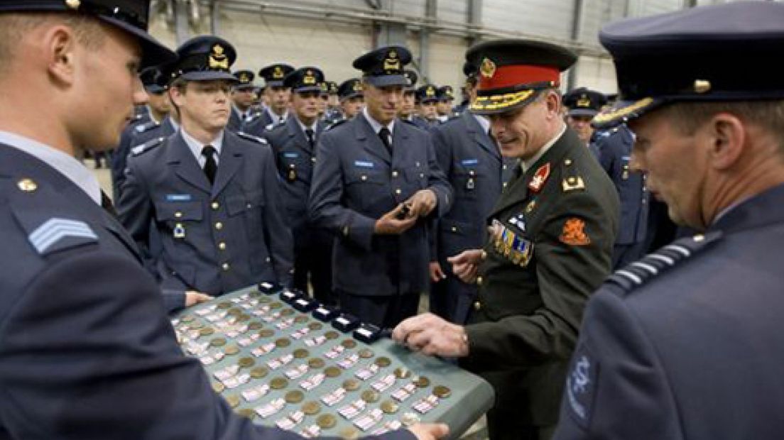 Defensie eert militairen in A'doorn