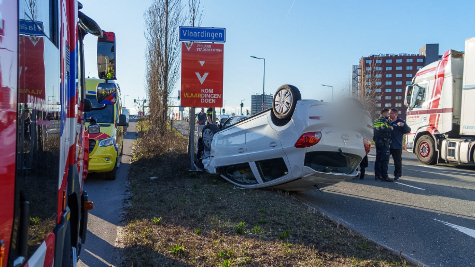 Op beelden is te zien dat de ravage door het ongeluk flink was.