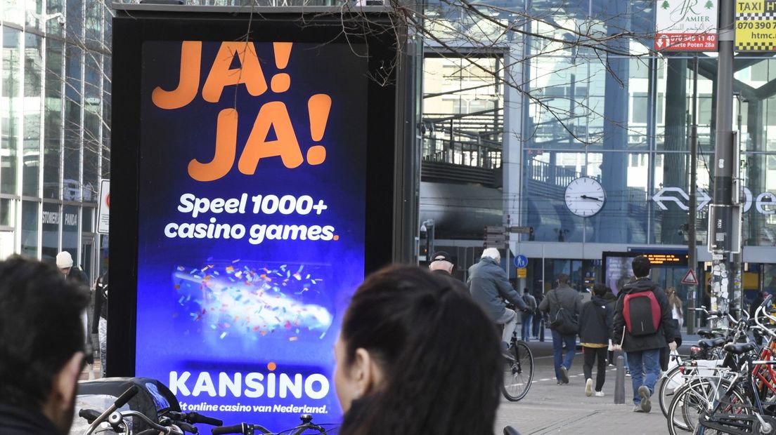 Reclame voor online gokken in het centrum van Den Haag