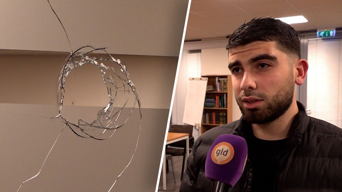 In totaal werden tien ramen van de Imami Azam moskee ingeslagen.