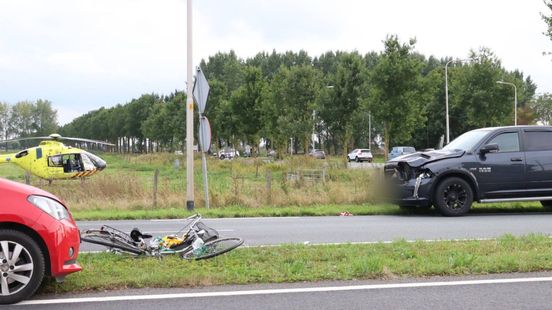 Fietser zwaargewond naar ziekenhuis na botsing